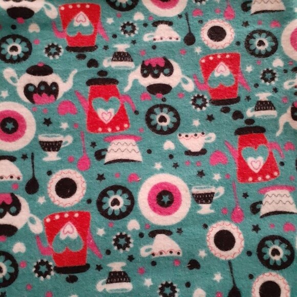 Cotton Flannel Sewing Fabric Teapots Coffee Cups Mugs Crafting Fashion 2.4 yd - Picture 2 of 8